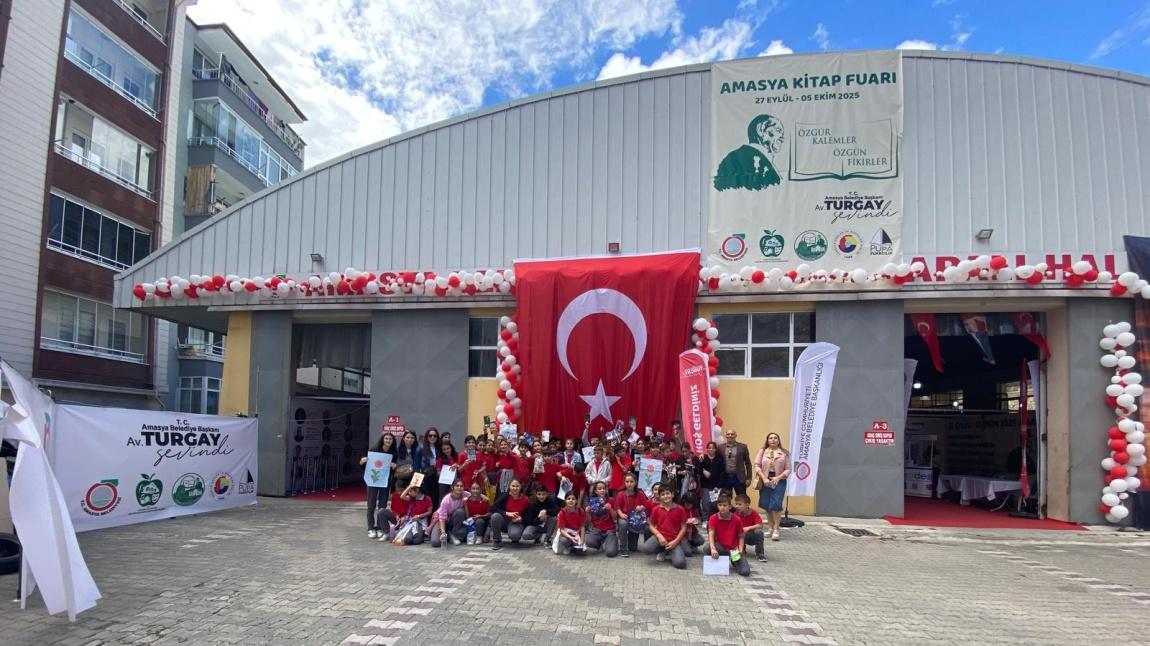 Kayabaşı Şehit Veysel Aslan Ortaokulu’ndan Kitap Fuarı Gezisi